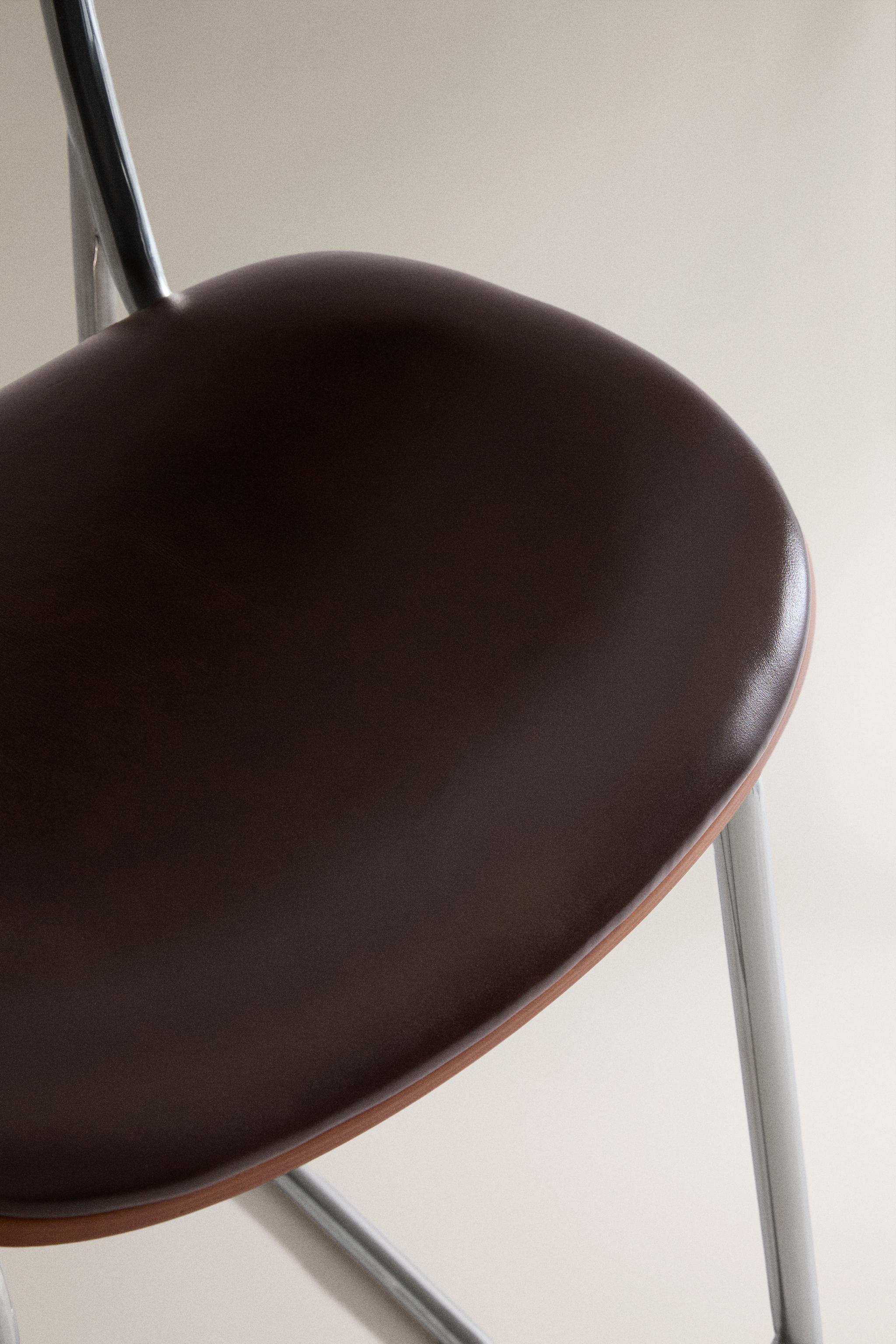 LEATHER AND STAINLESS STEEL HIGH STOOL